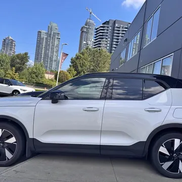 2024 Volvo XC40 Recharge Core