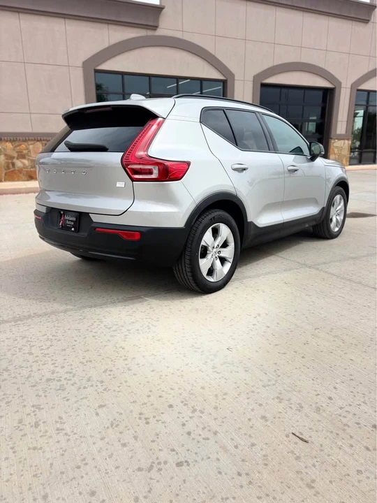 2024 Volvo XC40 - Image 5 of 12