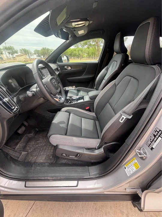 2024 Volvo XC40 - Image 11 of 12
