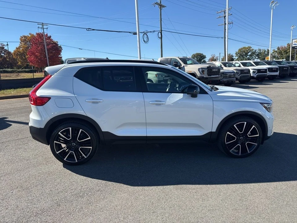 2024 Volvo XC40 - Image 6 of 12