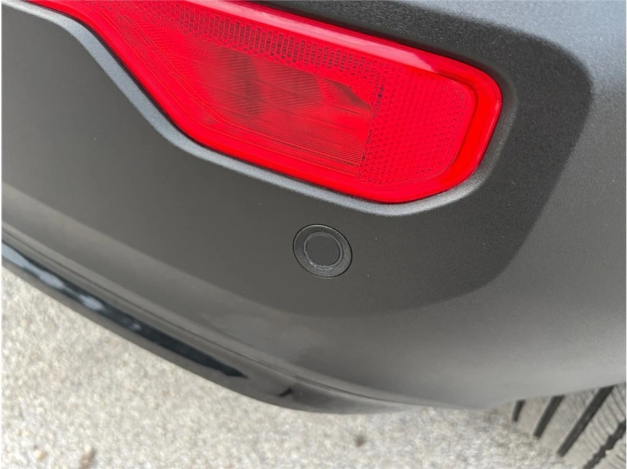 2024 Volvo XC40 - Image 15 of 21