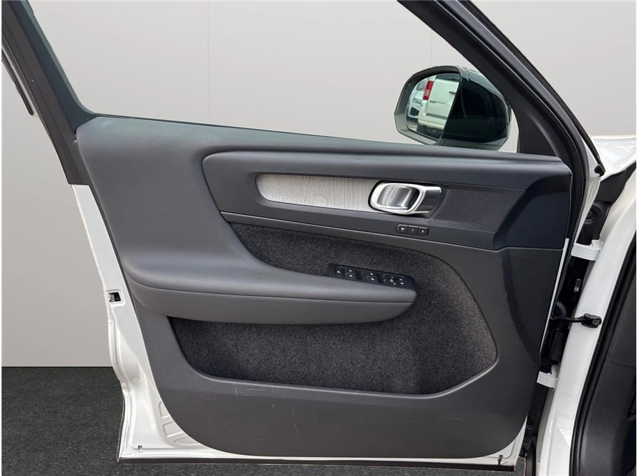 2024 Volvo XC40 - Image 20 of 21