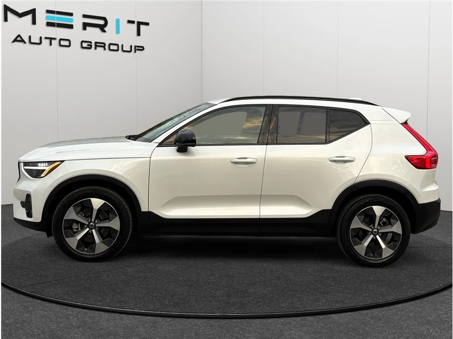 2024 Volvo XC40 - Image 5 of 21