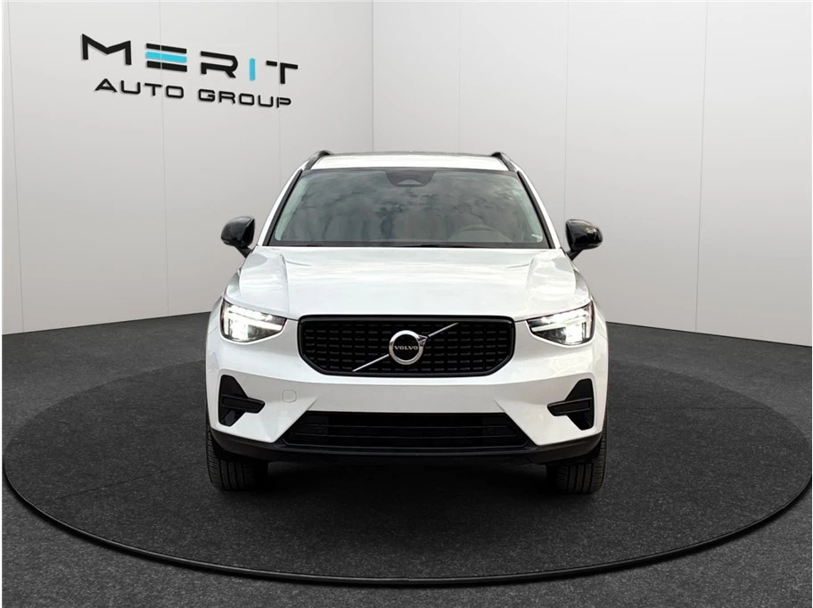 2024 Volvo XC40 - Image 3 of 21