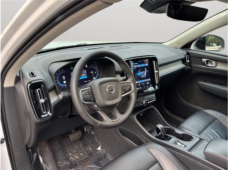2024 Volvo XC40 - Image 6 of 21