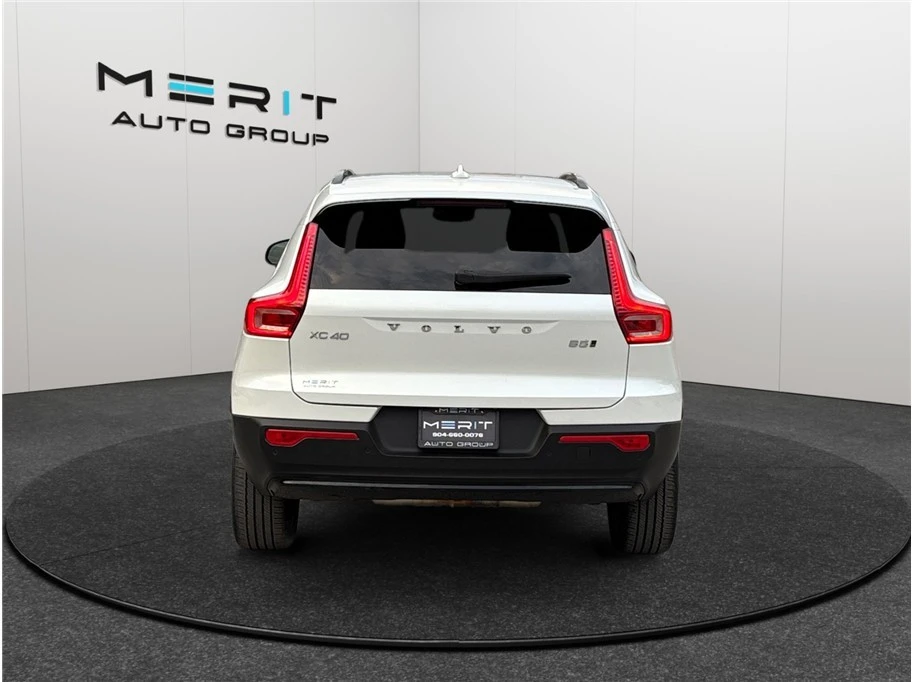 2024 Volvo XC40 - Image 8 of 21