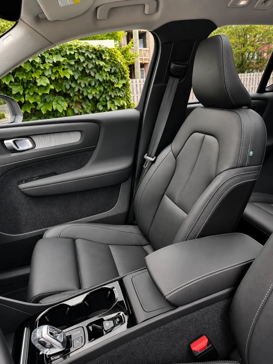 2024 Volvo XC40 - Image 12 of 20