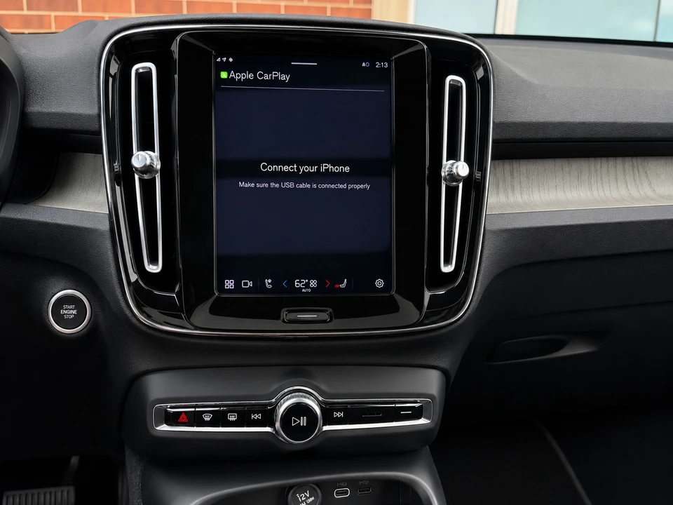 2024 Volvo XC40 - Image 8 of 20