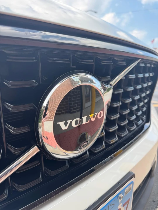 2024 Volvo XC40 - Image 7 of 20
