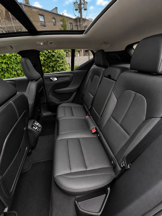 2024 Volvo XC40 - Image 15 of 20