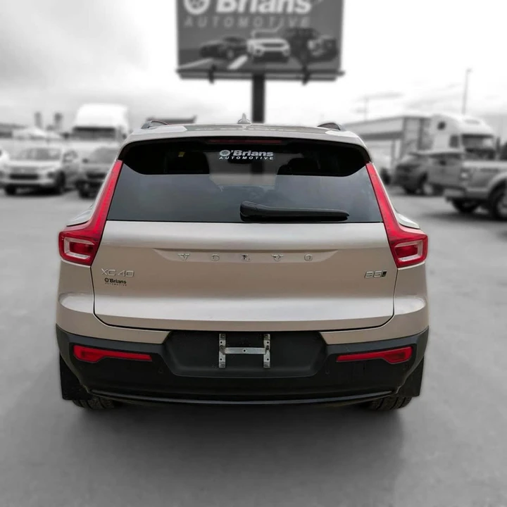 2024 Volvo XC40 - Image 8 of 16