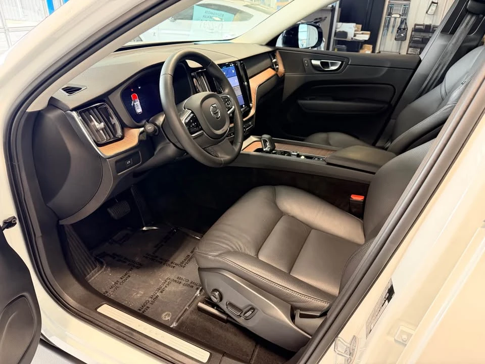 2024 Volvo XC60 2nd Gen - Image 8 of 19