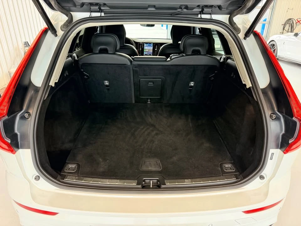 2024 Volvo XC60 2nd Gen - Image 11 of 19
