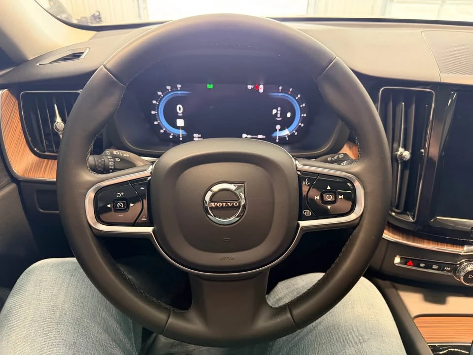 2024 Volvo XC60 2nd Gen - Image 12 of 19