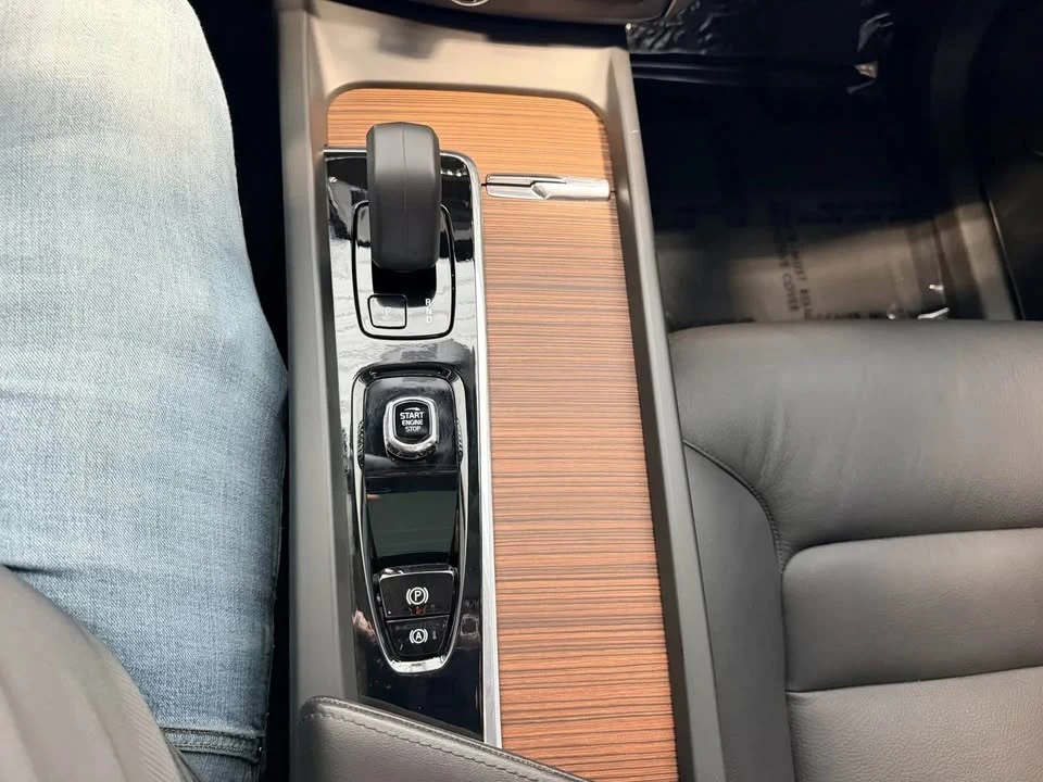 2024 Volvo XC60 2nd Gen - Image 14 of 17