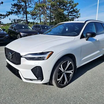 2024 Volvo XC60 B5 Ultimate