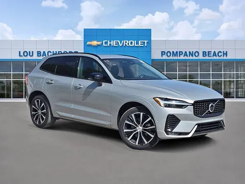 2024 Volvo XC60 Plus Dark Theme