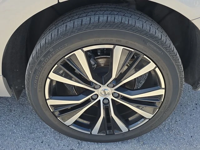 2024 Volvo XC60 2nd Gen - Image 13 of 20