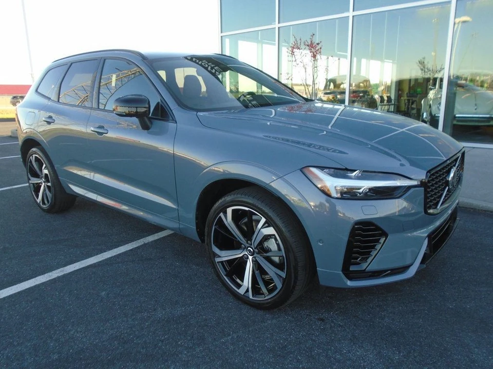 2024 Volvo XC60 2nd Gen - Image 2 of 12