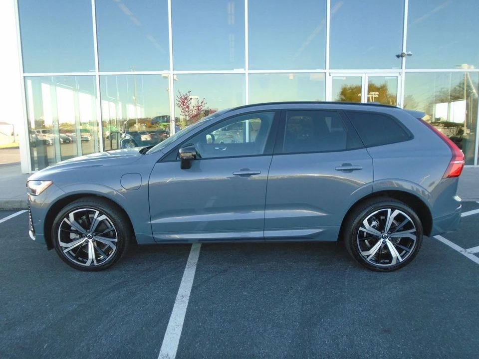 2024 Volvo XC60 2nd Gen - Image 8 of 12
