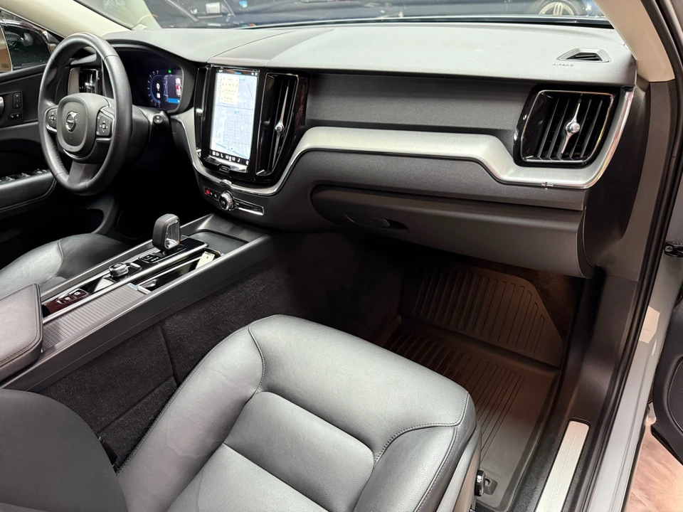 2024 Volvo XC60 2nd Gen - Image 11 of 21