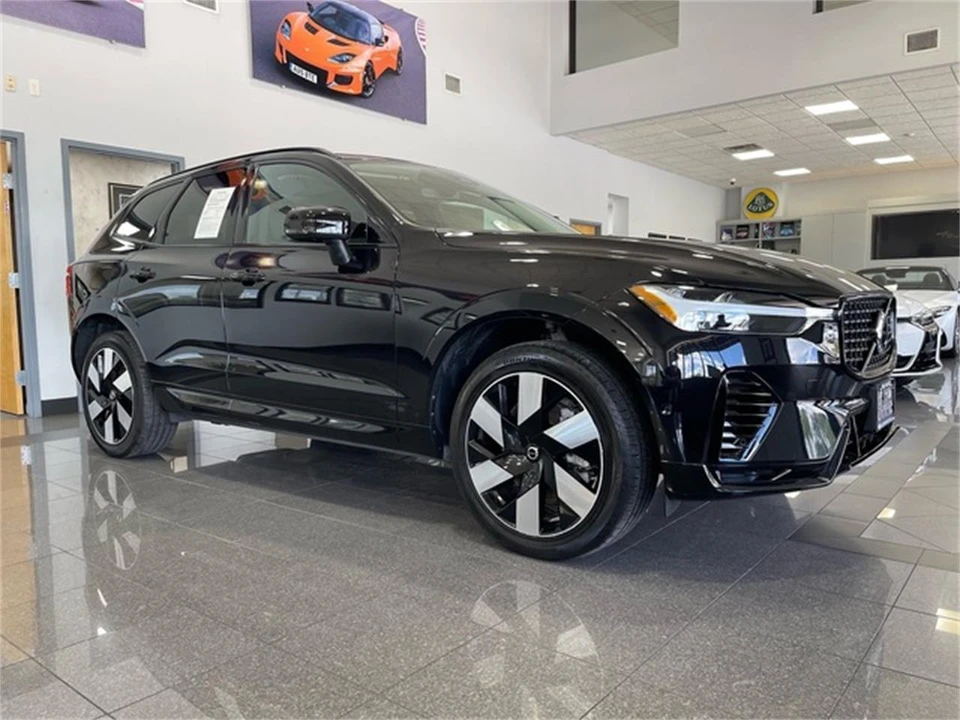 2024 Volvo XC60 2nd Gen - Image 7 of 31