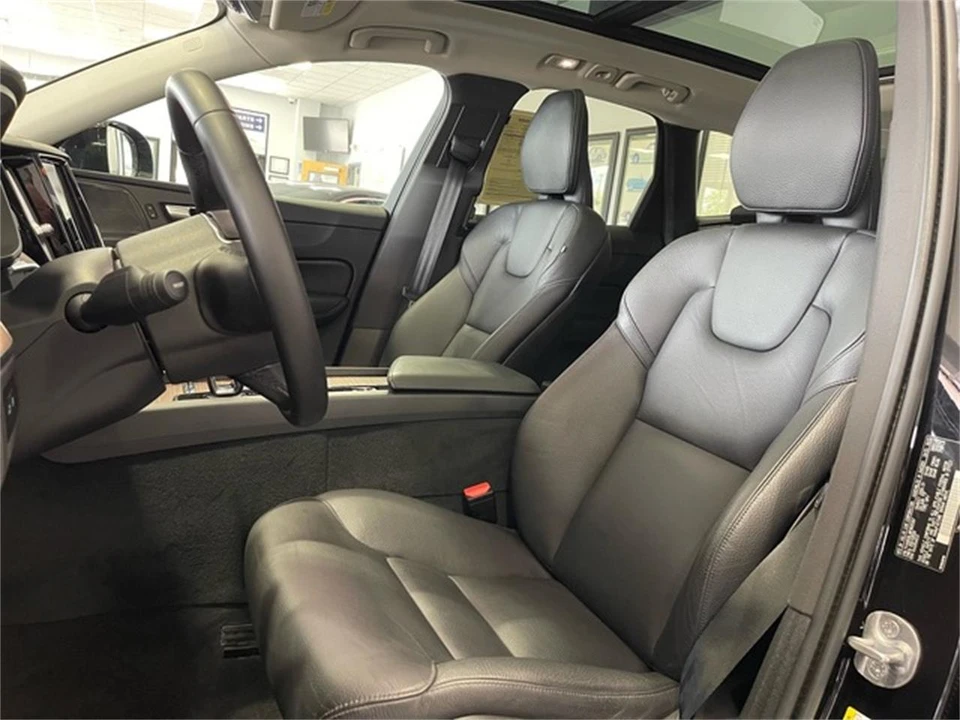 2024 Volvo XC60 2nd Gen - Image 25 of 31