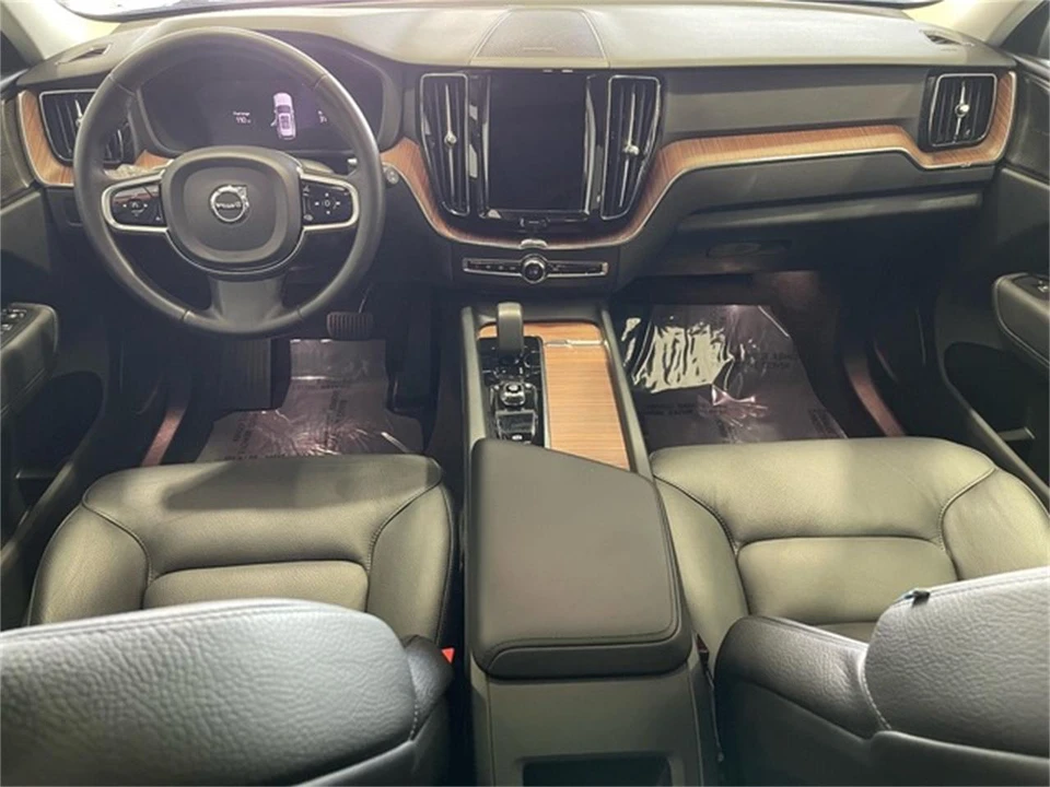 2024 Volvo XC60 2nd Gen - Image 29 of 31