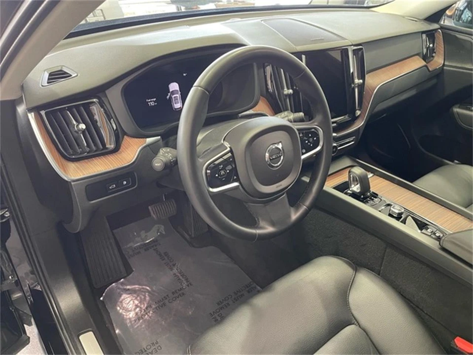 2024 Volvo XC60 2nd Gen - Image 24 of 31