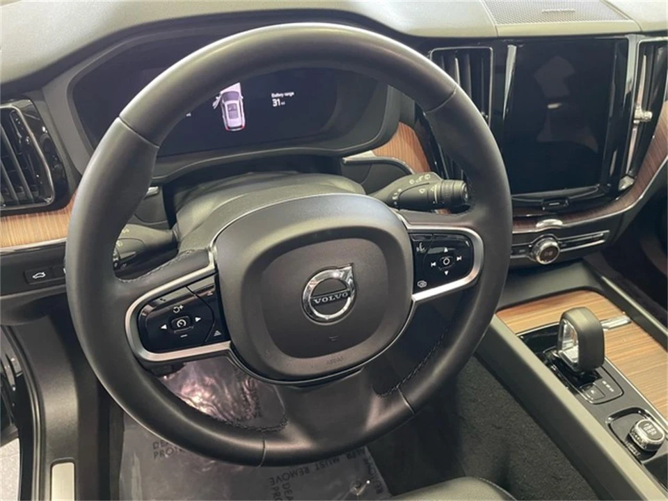 2024 Volvo XC60 2nd Gen - Image 28 of 31