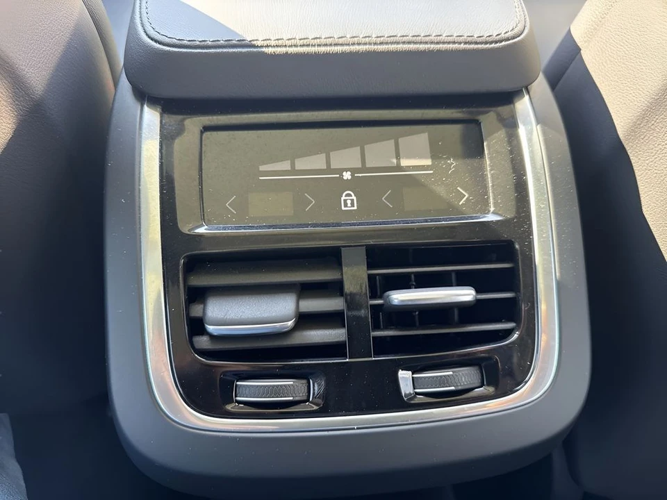 2024 Volvo XC90 2nd Gen - Image 14 of 21