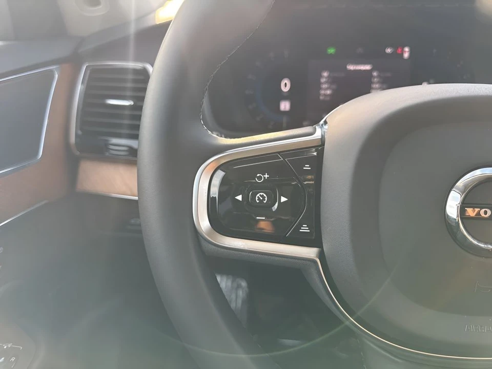 2024 Volvo XC90 2nd Gen - Image 16 of 21