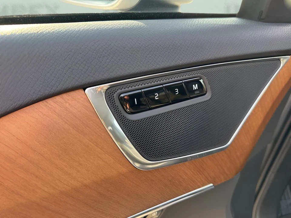 2024 Volvo XC90 2nd Gen - Image 11 of 12