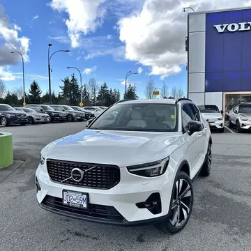 2024 Volvo XC40 Plus AWD