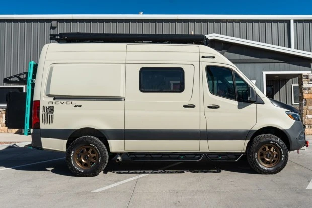 2024 Winnebago - Image 4 of 10
