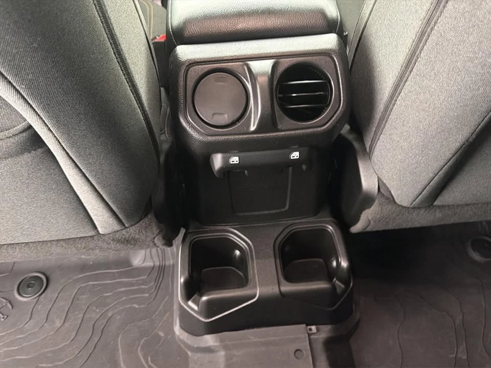 2024 Jeep JT Gladiator - Image 14 of 17