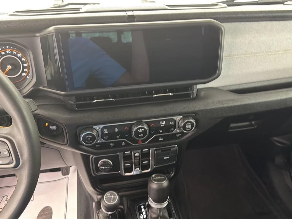 2024 Jeep JT Gladiator - Image 10 of 17