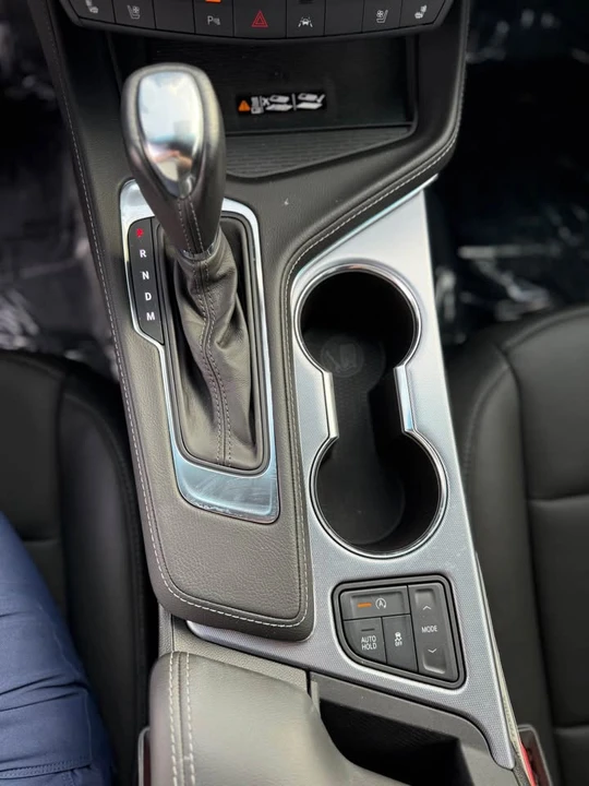 2025 Cadillac CT4 - Image 10 of 13