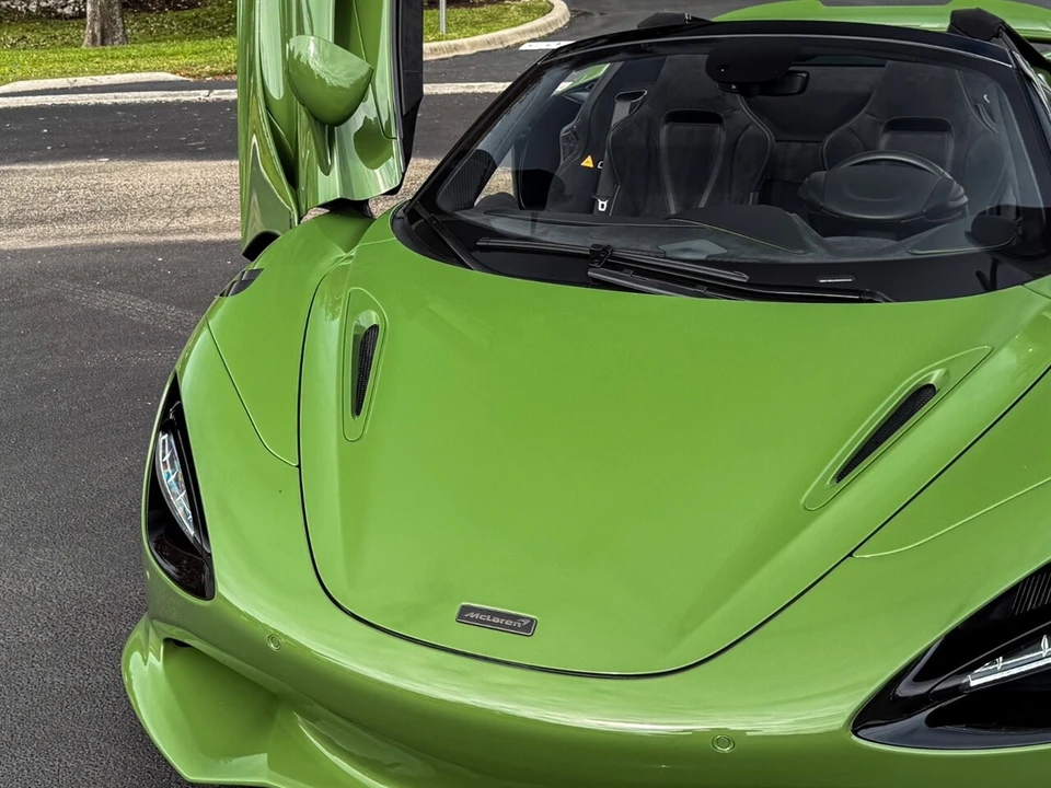 2025 McLaren 750S Spider - Image 3 of 4