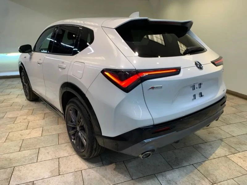 2025 Acura ADX - Image 5 of 12