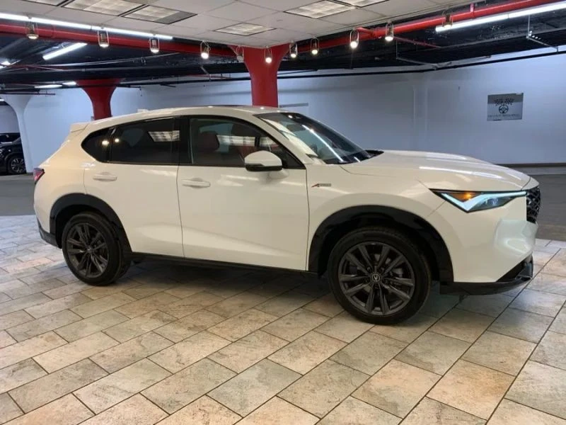 2025 Acura ADX - Image 8 of 12