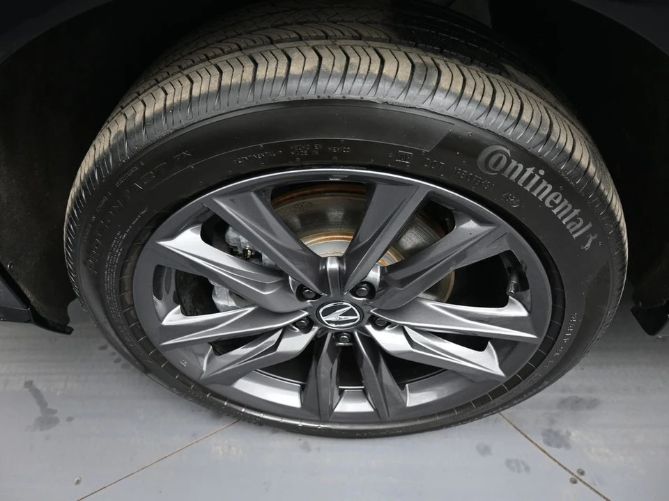 2025 Acura ADX - Image 14 of 21