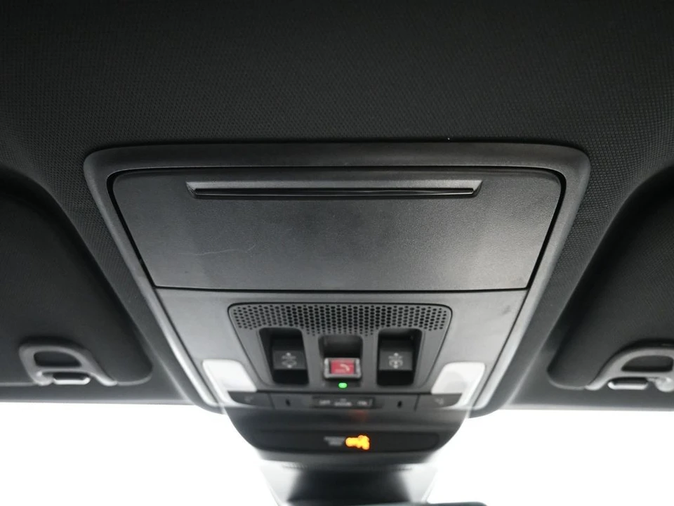 2025 Acura ADX - Image 17 of 21
