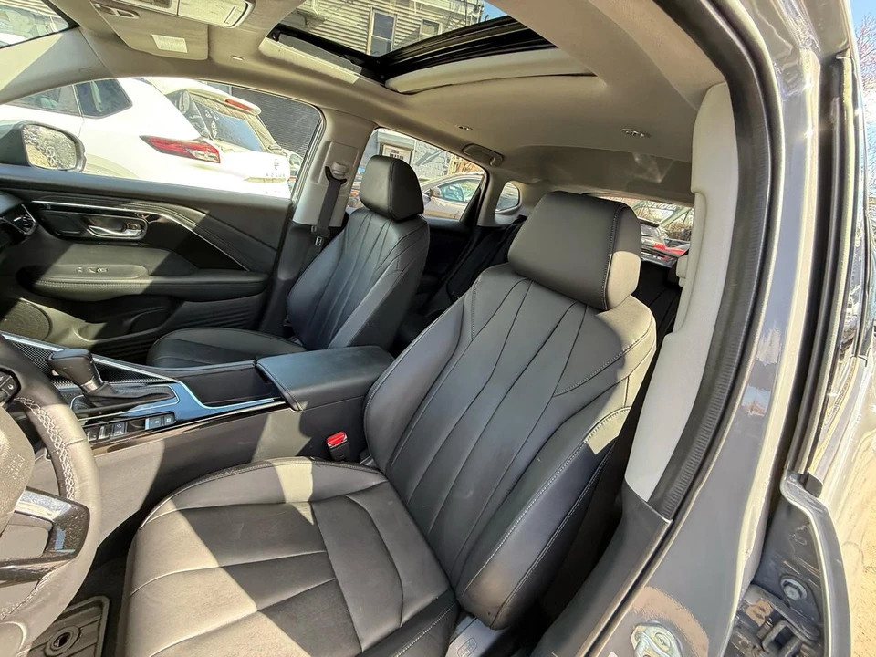 2025 Acura ADX - Image 14 of 18