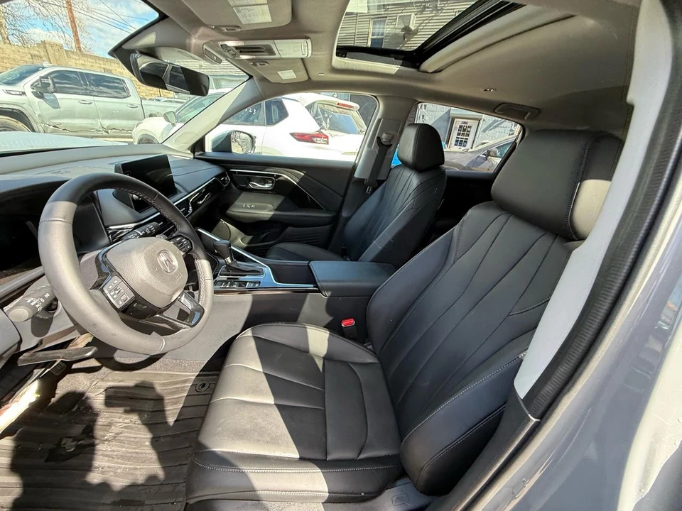 2025 Acura ADX - Image 13 of 18