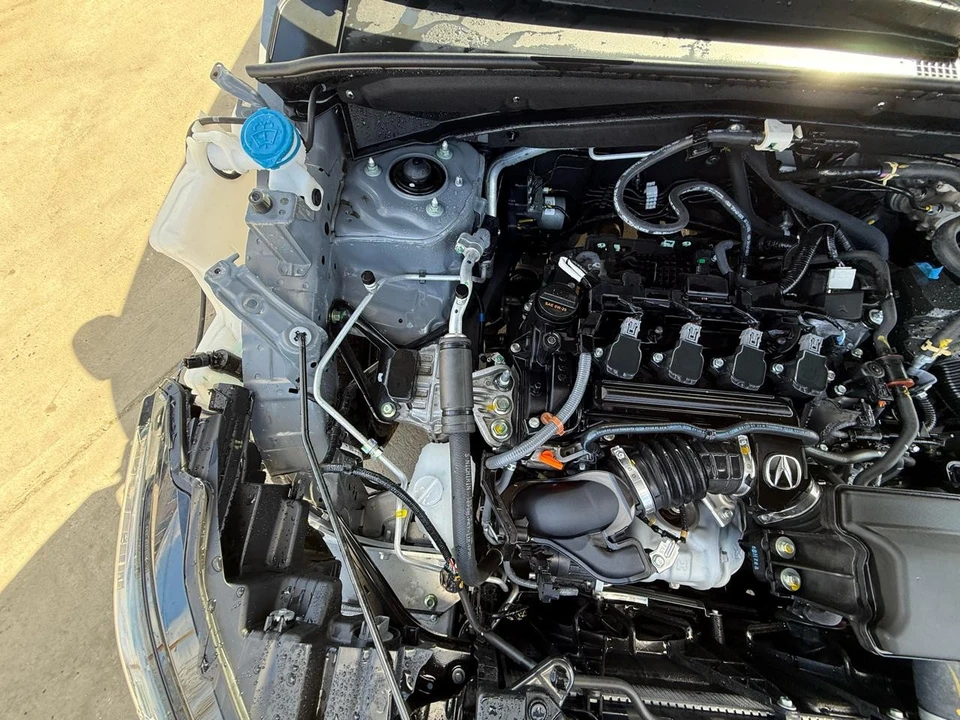 2025 Acura ADX - Image 11 of 18