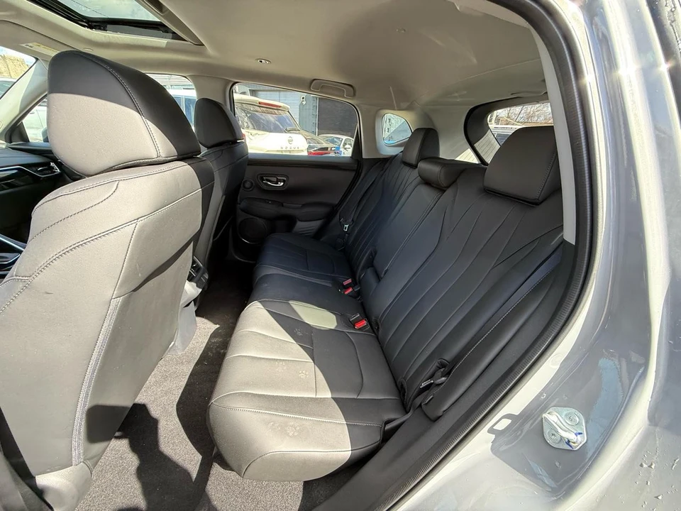 2025 Acura ADX - Image 16 of 18