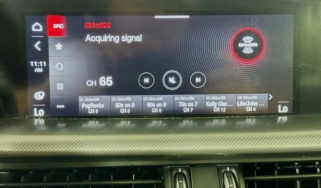 2025 Alfa Romeo Stelvio - Image 15 of 20