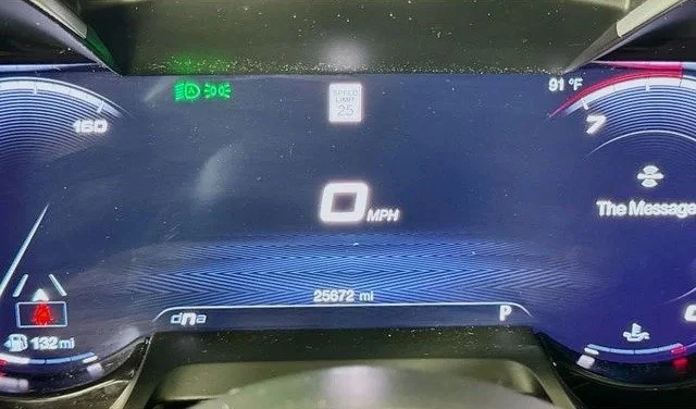 2025 Alfa Romeo Stelvio - Image 12 of 20