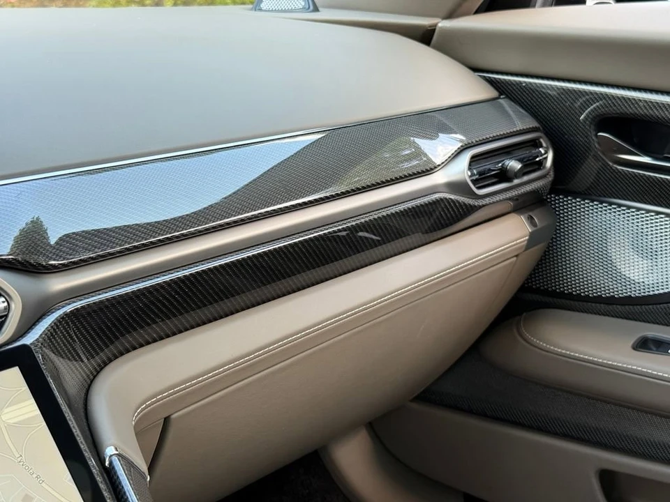 2025 Aston Martin Vanquish 3rd Gen - Image 7 of 21
